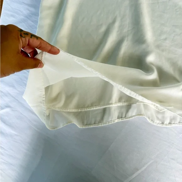 H&M Light Cream V-Neck Spaghetti Strap Women's Camisole - Picture 4 of 5